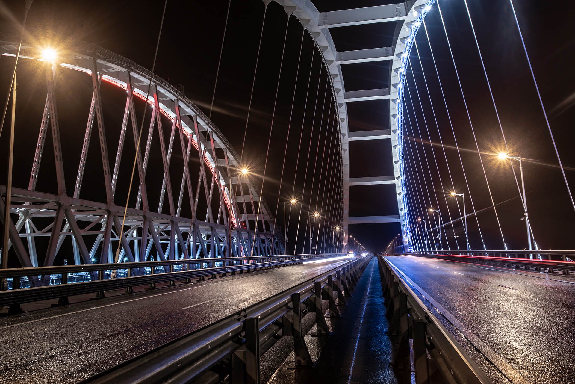 Моста и т д. Крымский мост. Крымский мост ночью. Мост Керчь ночью.